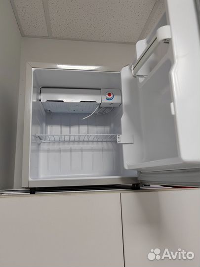Холодильник маленький Bravo XR 50 s под ремонт