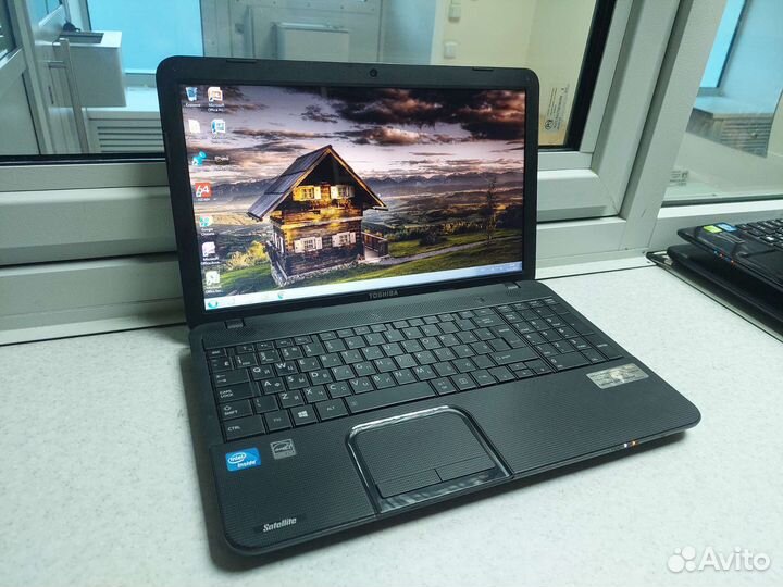 Ноутбук toshiba satellite C850-DKK