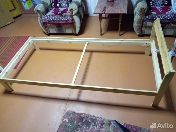 Кровать 90 на 200