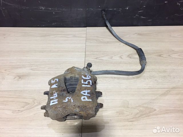 Суппорт передний левый Octavia A5 2004-13