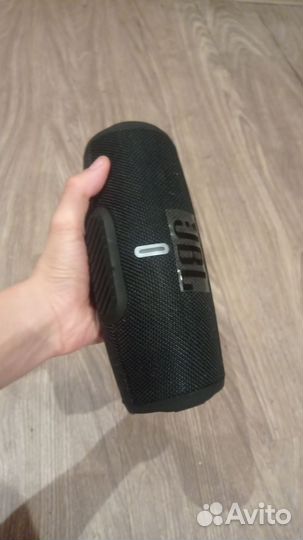Беспроводная портативная колонка JBL Charge 5