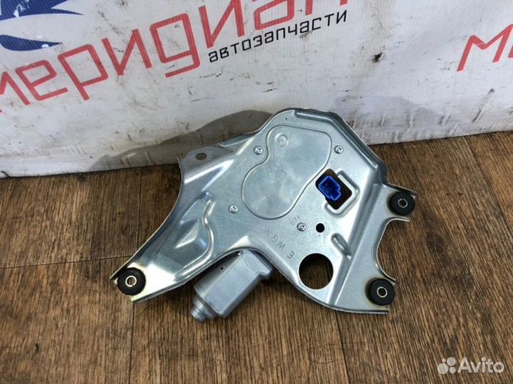 Моторчик стеклоочистителя задний Subaru Legacy