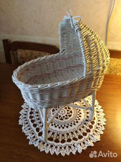 Плетёная кроватка-люлька