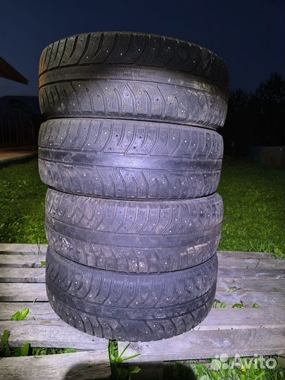 Bridgestone Ice Cruiser 7000 215/60 R17 100H