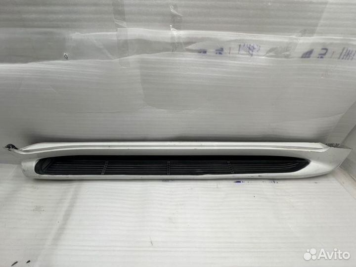 Порог правый Toyota Land Cruiser 200 2012-2021