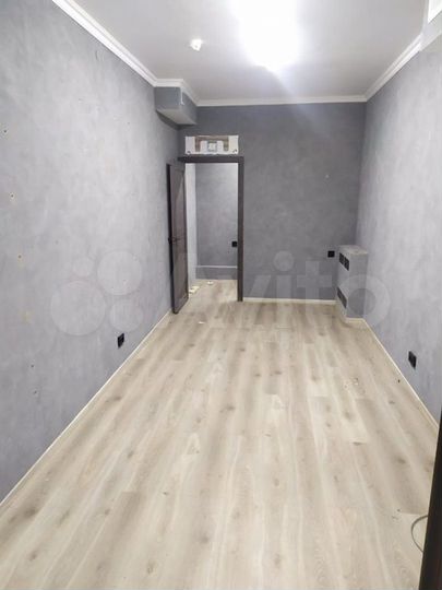 Офис/Салон или Магазин на Очаковцев в ТЦ, 18.3 м²