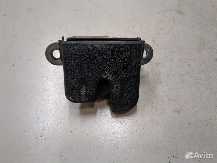 Замок багажника Volkswagen Touran, 2005