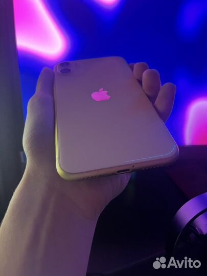 iPhone 11, 64 ГБ