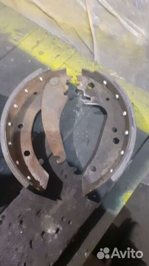 Тормозные колодки задние на Мерседес Т1 (308D)