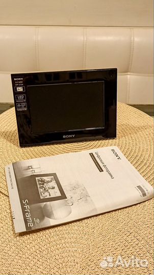 Цифровая Фоторамка Sony S-Frame DPF-C70A