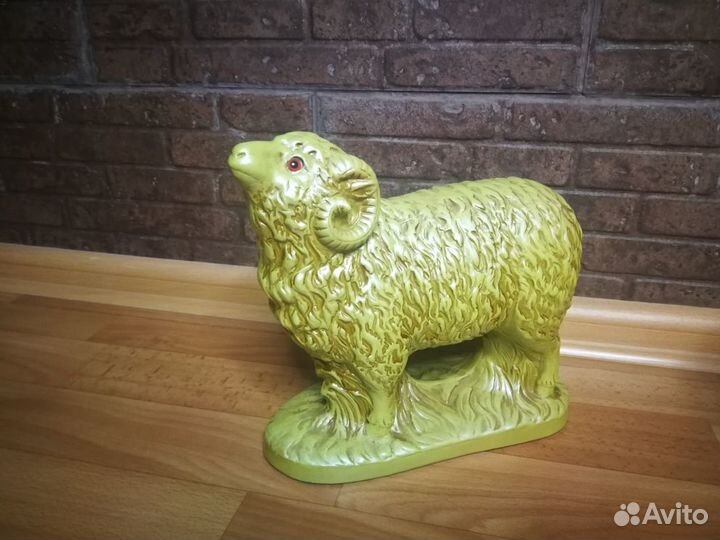 Статуэтки из чугуна и керамики. хх век