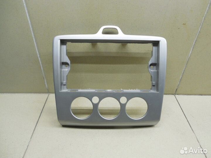 Рамка магнитолы Focus II 2008-2011