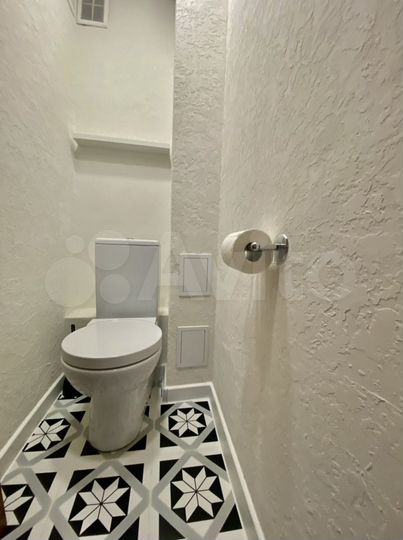 2-к. квартира, 56 м², 1/5 эт.