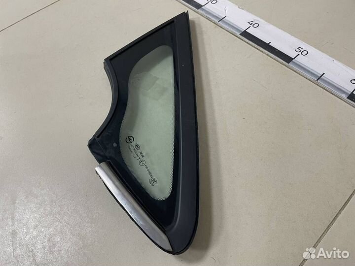 Стекло кузовное глухое правое Kia Cerato YD 2013-2