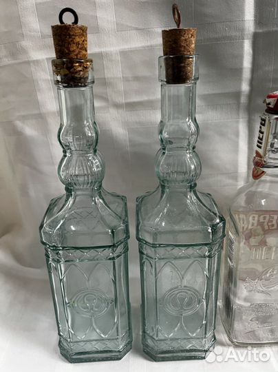 Бутылка с пробкой