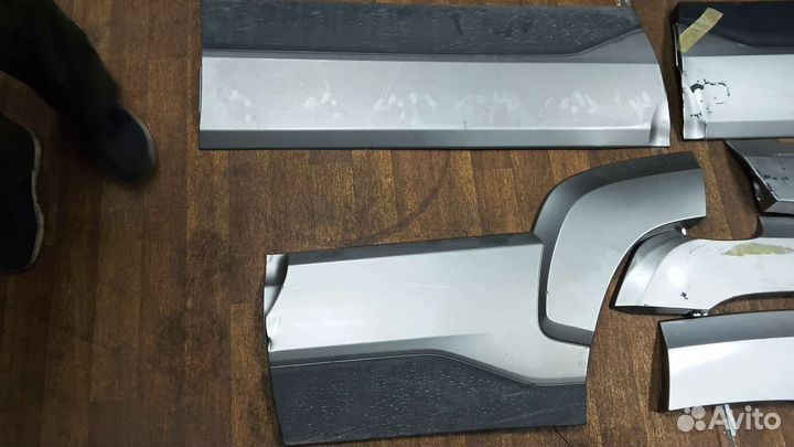 Обвес,молдинги дверей и крыльев Нива Тревел