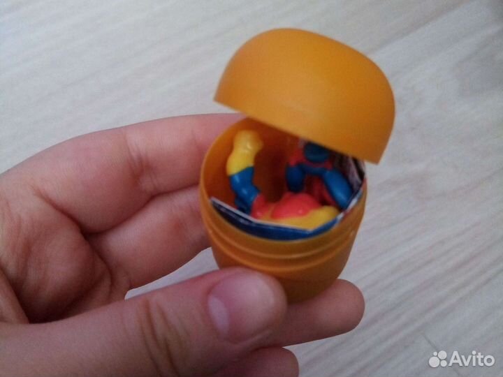 Киндеры Marvel 2022