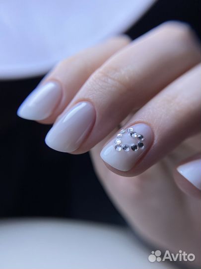 Маникюр, наращивание ногтей