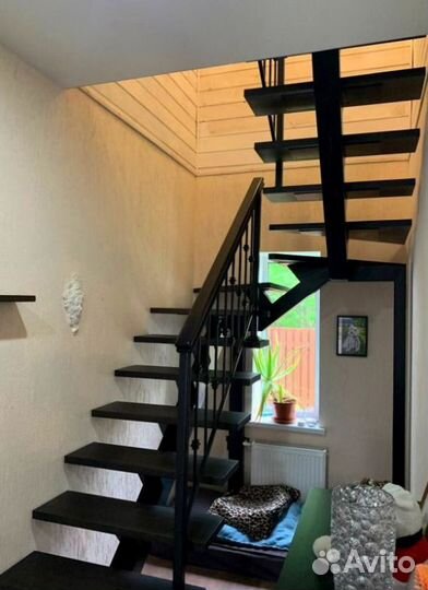 Г-образная лестница