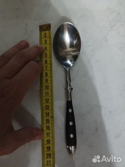 Ножи, ложки и вилки разные