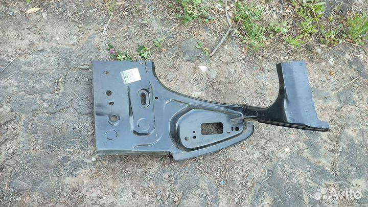 Панель фонаря левого Renault Logan 05-14г