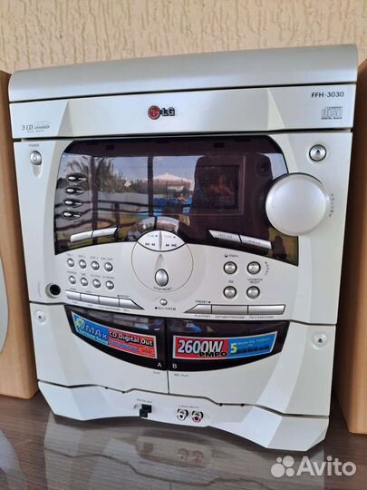 Топовый музыкальный центр LG FFF-3030