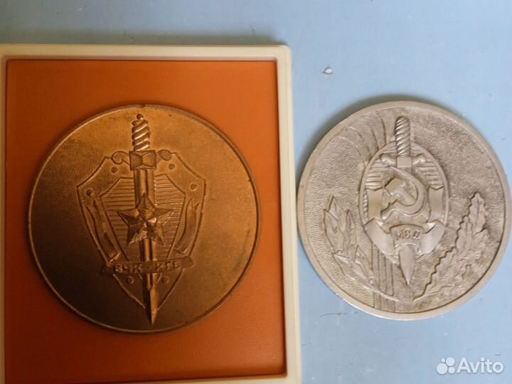 Значки транспорт,настольные медали,монеты