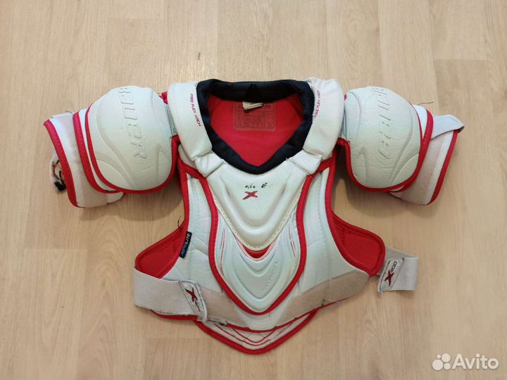 Нагрудник хоккейный bauer x900