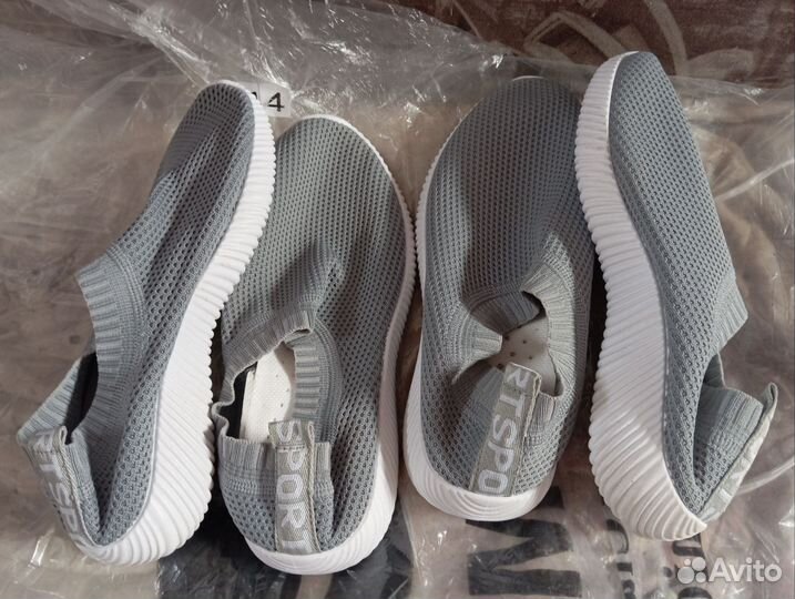 Кроссы женские