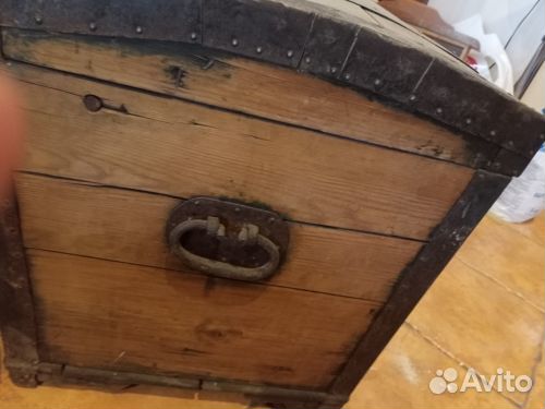 Сундук дубовый старинный