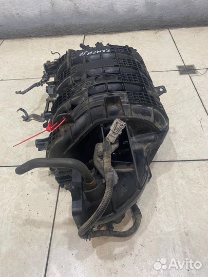 Впускной коллектор Toyota Camry 50