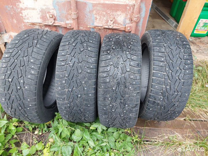 Nokian Tyres Hakkapeliitta 7 215/55 R16 97T