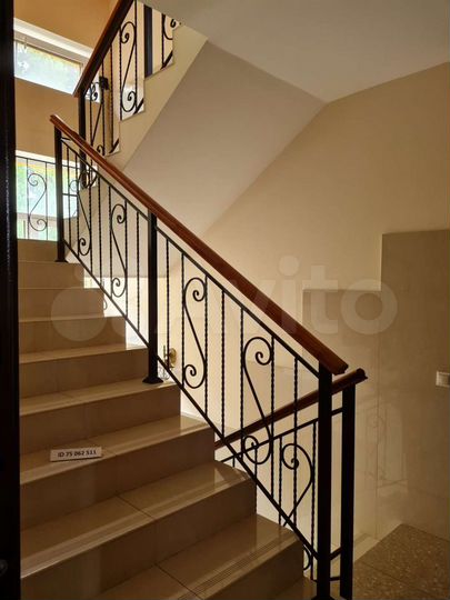 3-к. квартира, 97 м², 2/3 эт.