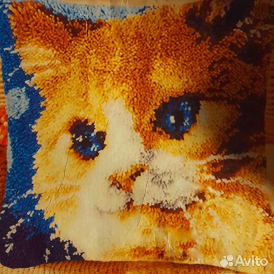 Декоративная подушка