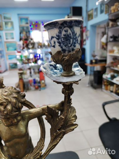 Подсвечник с ангелом бронза с фарфором. G&G