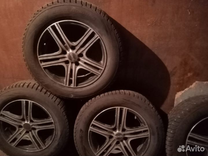 Viatti Bosco H/T 215/60 R16 27Y