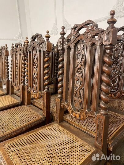 Антикварные стулья «Виноградная лоза»