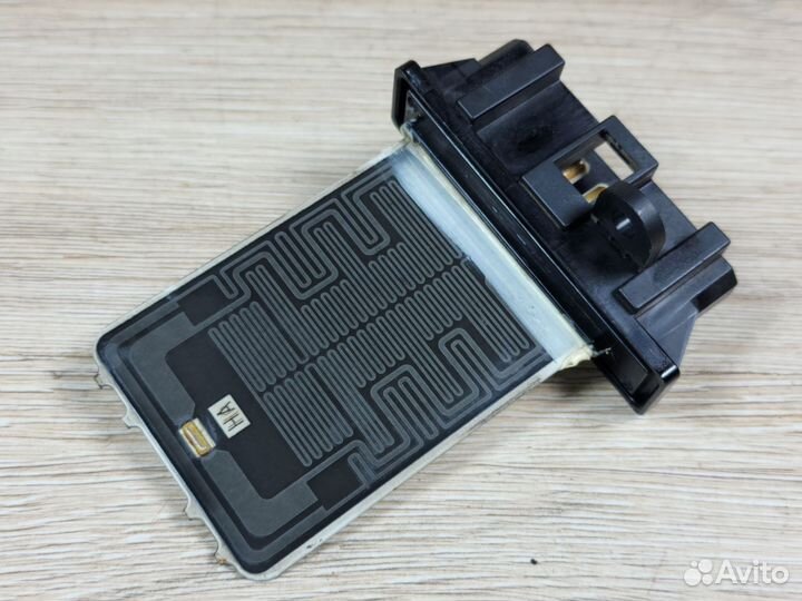 Резистор печки Nissan Almera N16