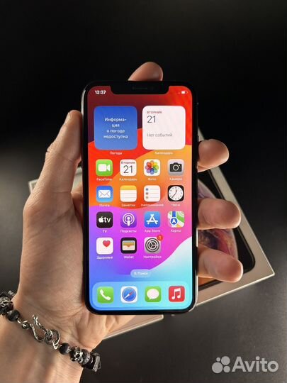 iPhone Xs, 64 ГБ