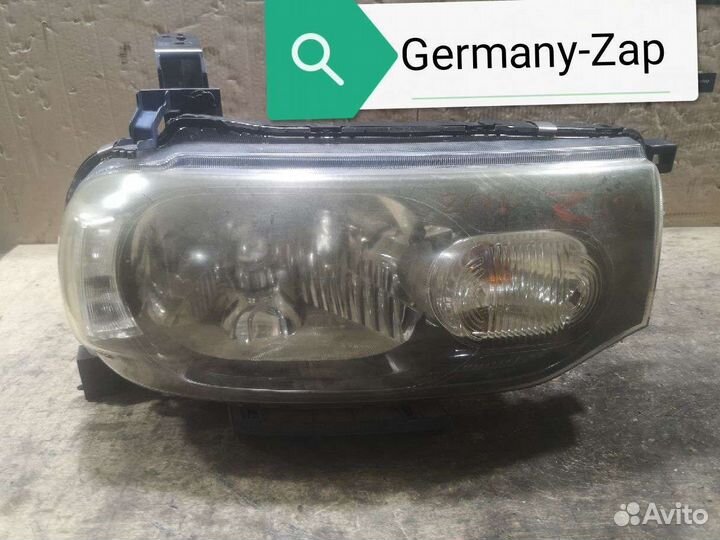 Фара левая/правая Nissan Cube Z12 ксенон