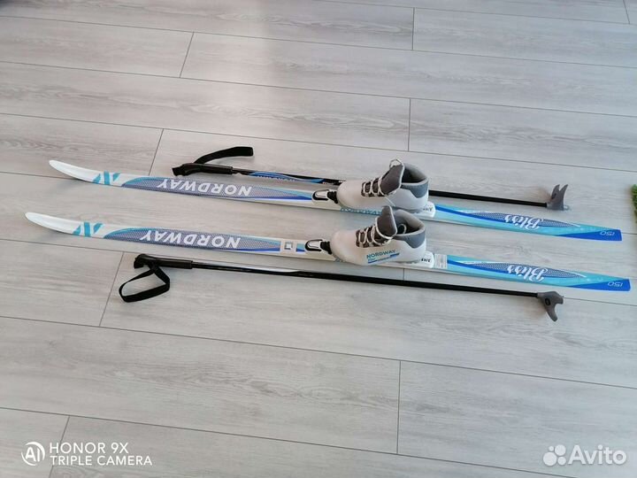 Беговые лыжи