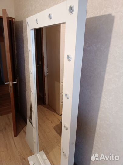 Гримерное зеркало с лампочками бу