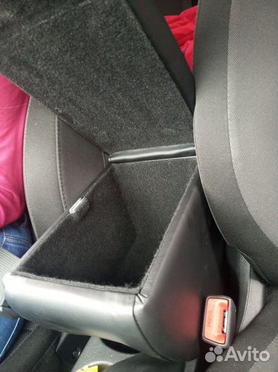 Подлокотник Hyundai Solaris 2021 органайзер