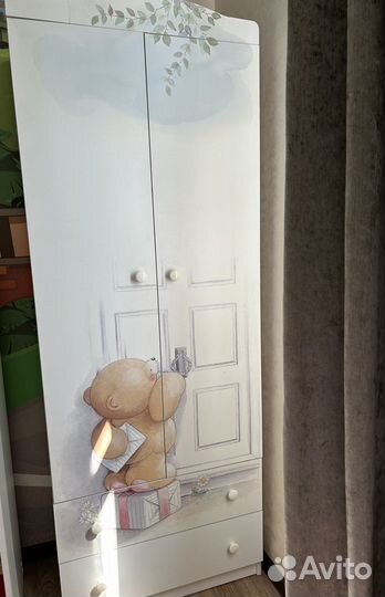 Шкаф в детскую комнату