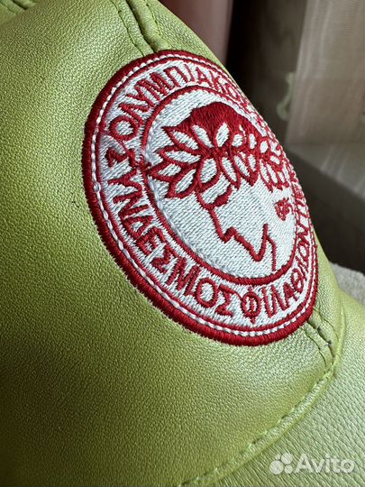 Кепка кожаная женская