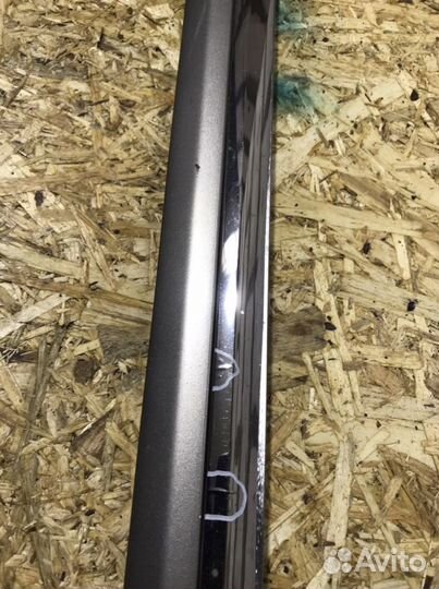 Молдинг передней,задней двери Passat B7