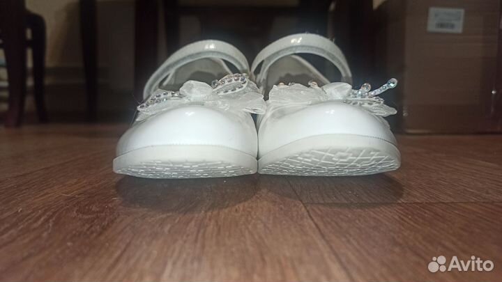 Туфли для девочки белые р 36