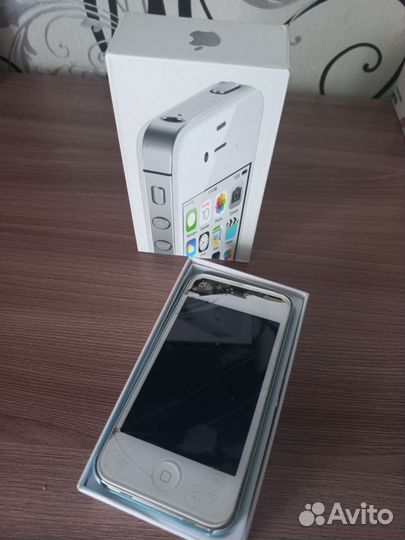 iPhone 4S, 16 ГБ