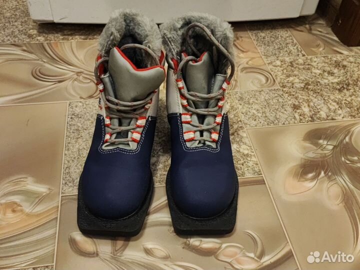 Лыжные ботинки 34 размер