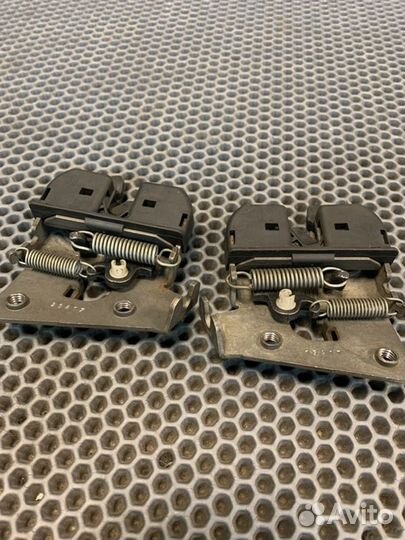 Замок спинки сиденья Bmw 335 Xi E92 N54 2007